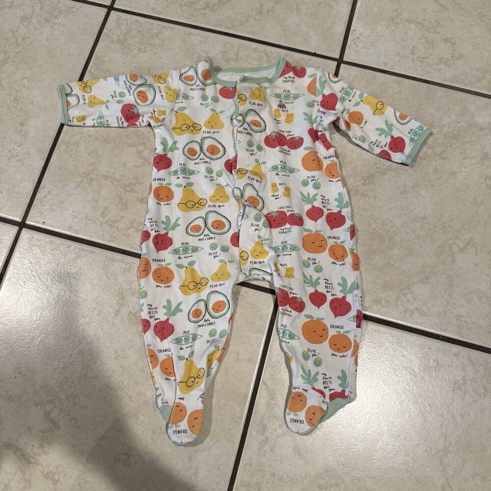 Magnetic Me Fruits and Veggies Prints Footie Pajamas Size 3-6 months